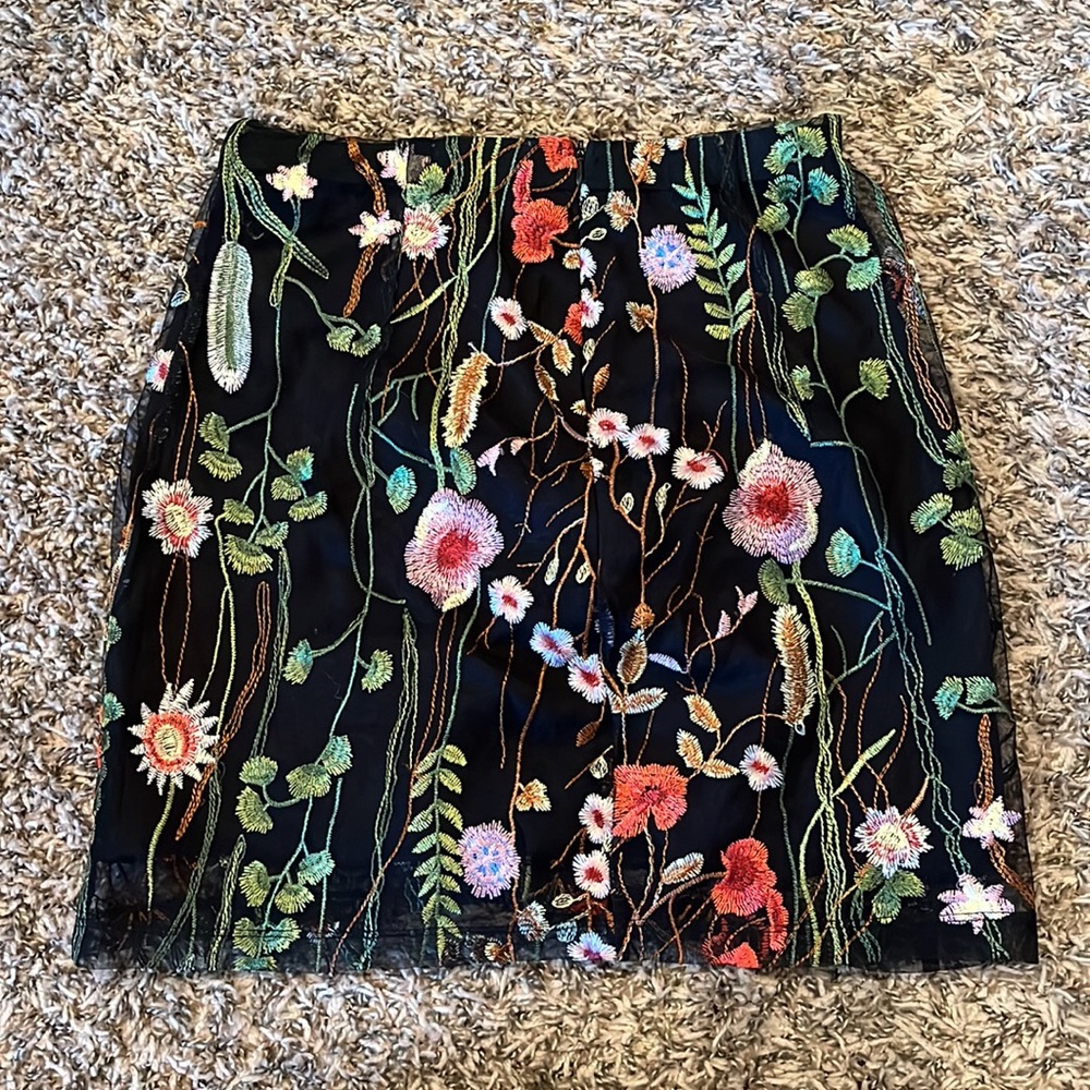 A’gaci embroidered skirt - Picture 3 of 4